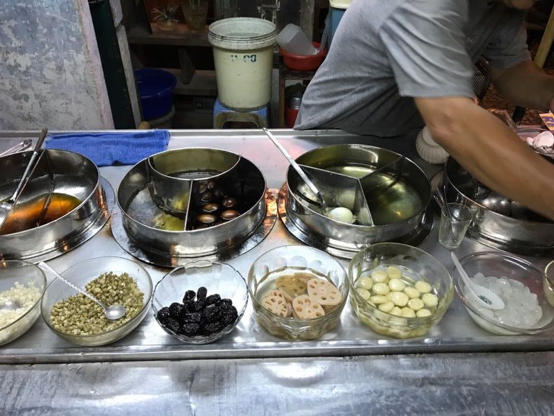 Che Seller at Nguyen Thai Binh