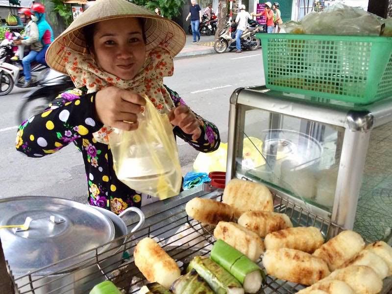 The dessert seller on Le Thanh Ton