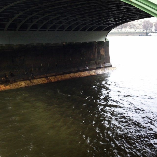the thames is very low this morning you can see the foundation slabs underneath westminster bridge 49001746643 o